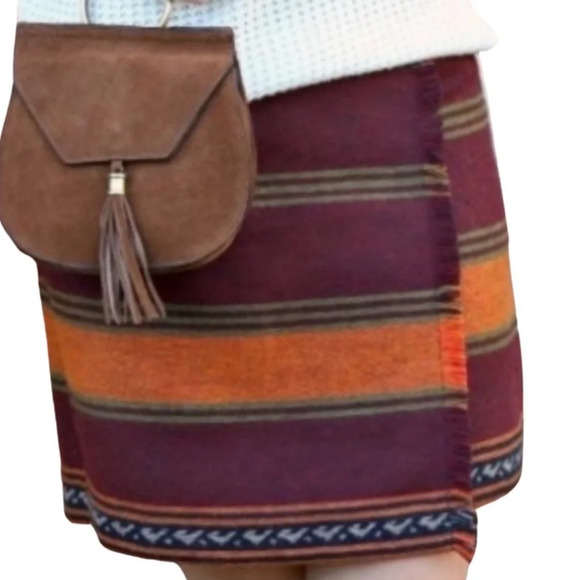 ๐ค Beautiful Ann Taylor Loft Tribal Aztec Skirt๐ค - Picture 1 of 7